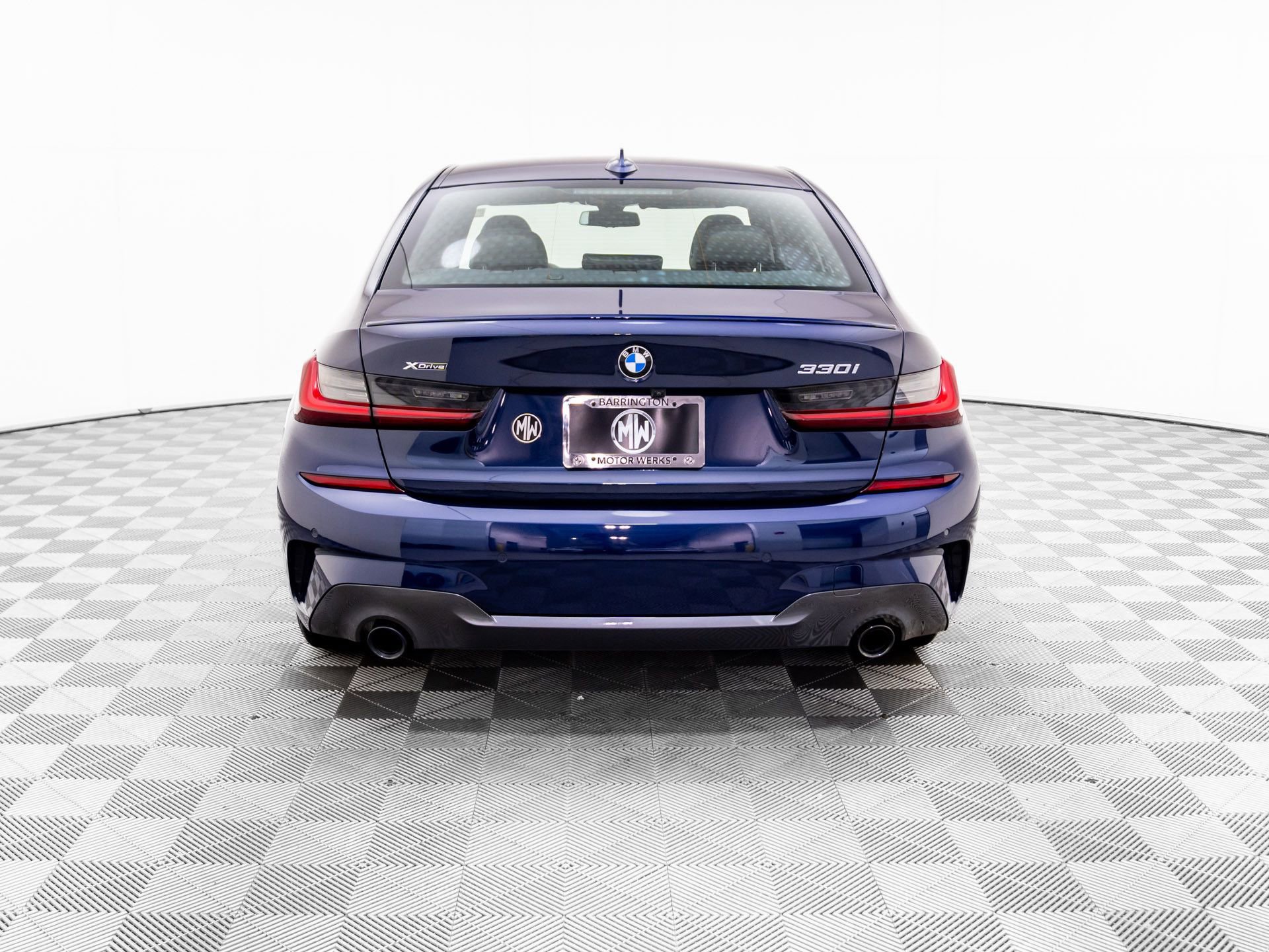 Certified 2022 BMW 330i xDrive Sedan w/ M Sport Package image 4