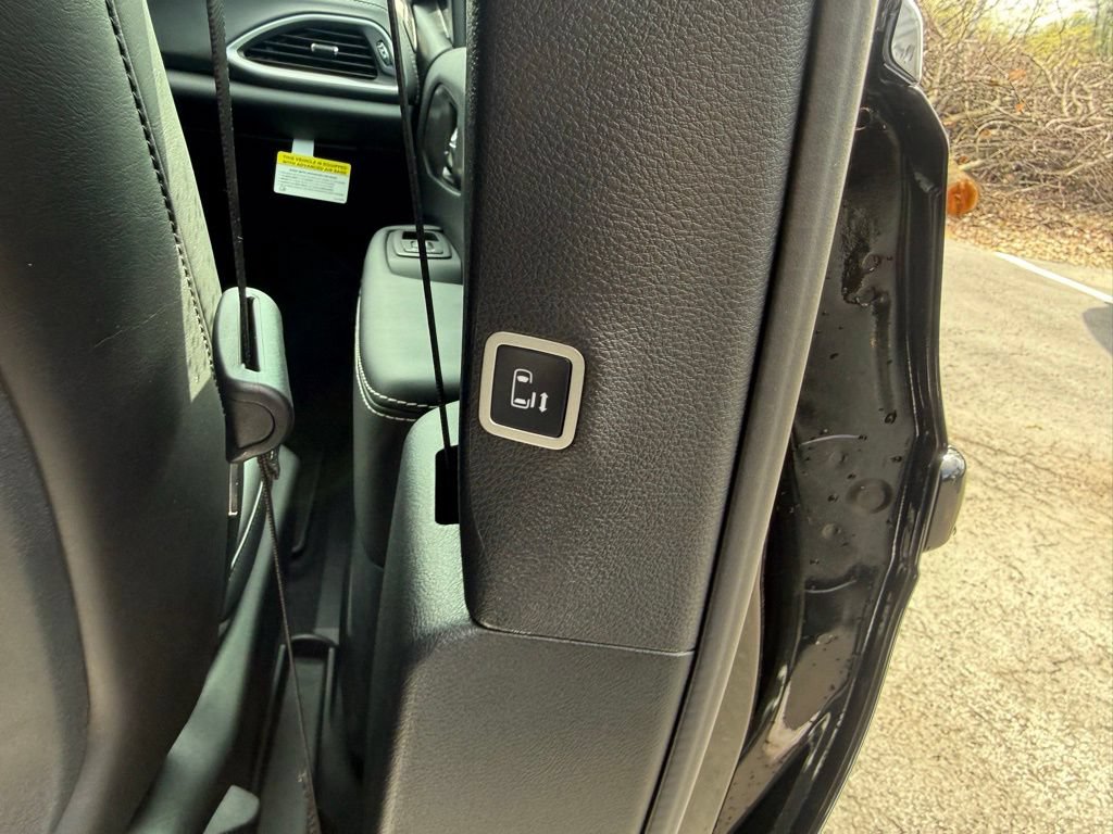 New 2026 Chrysler Pacifica Select FWD image 61