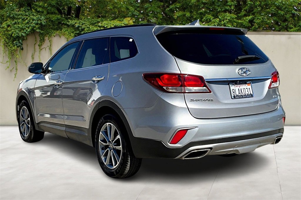 Used 2018 Hyundai Santa Fe SE w/ Cargo Package image 4