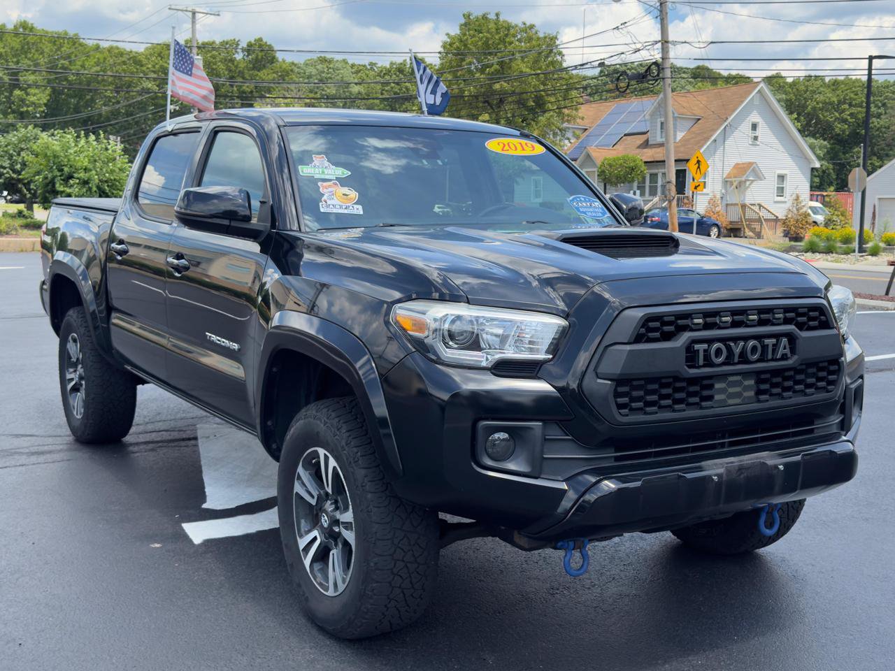 Used 2019 Toyota Tacoma TRD Sport AWD/4WD image 2