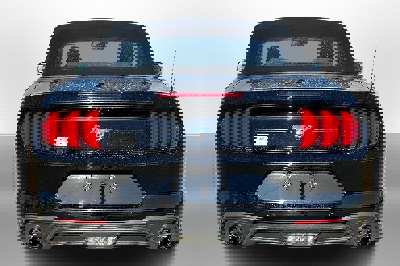 Used 2022 Ford Mustang Convertible w/ Equipment Group 101A image 4