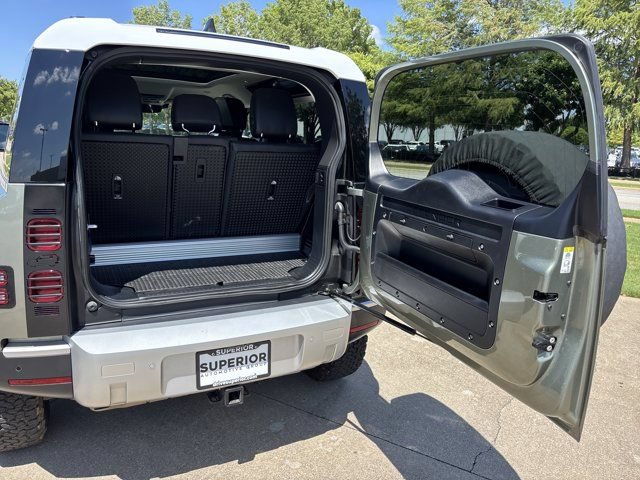 Used 2023 Land Rover Defender 90 S AWD/4WD image 7