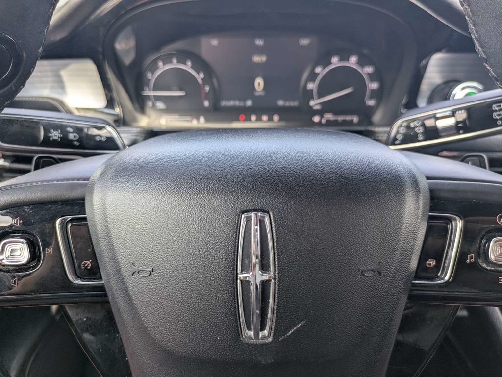 Used 2022 Lincoln Corsair AWD w/ Premium Package image 34