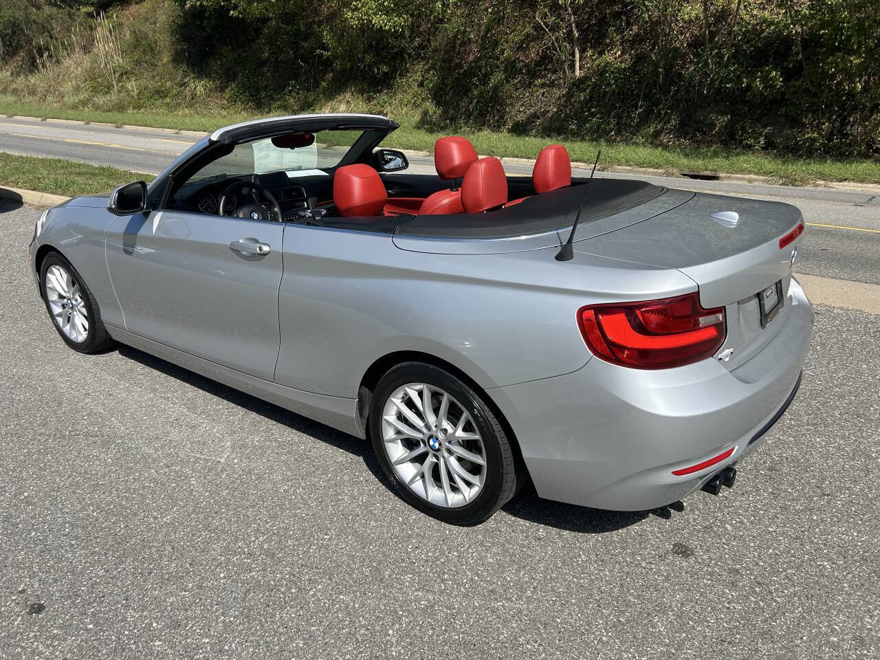 Used 2016 BMW 228i Convertible image 4