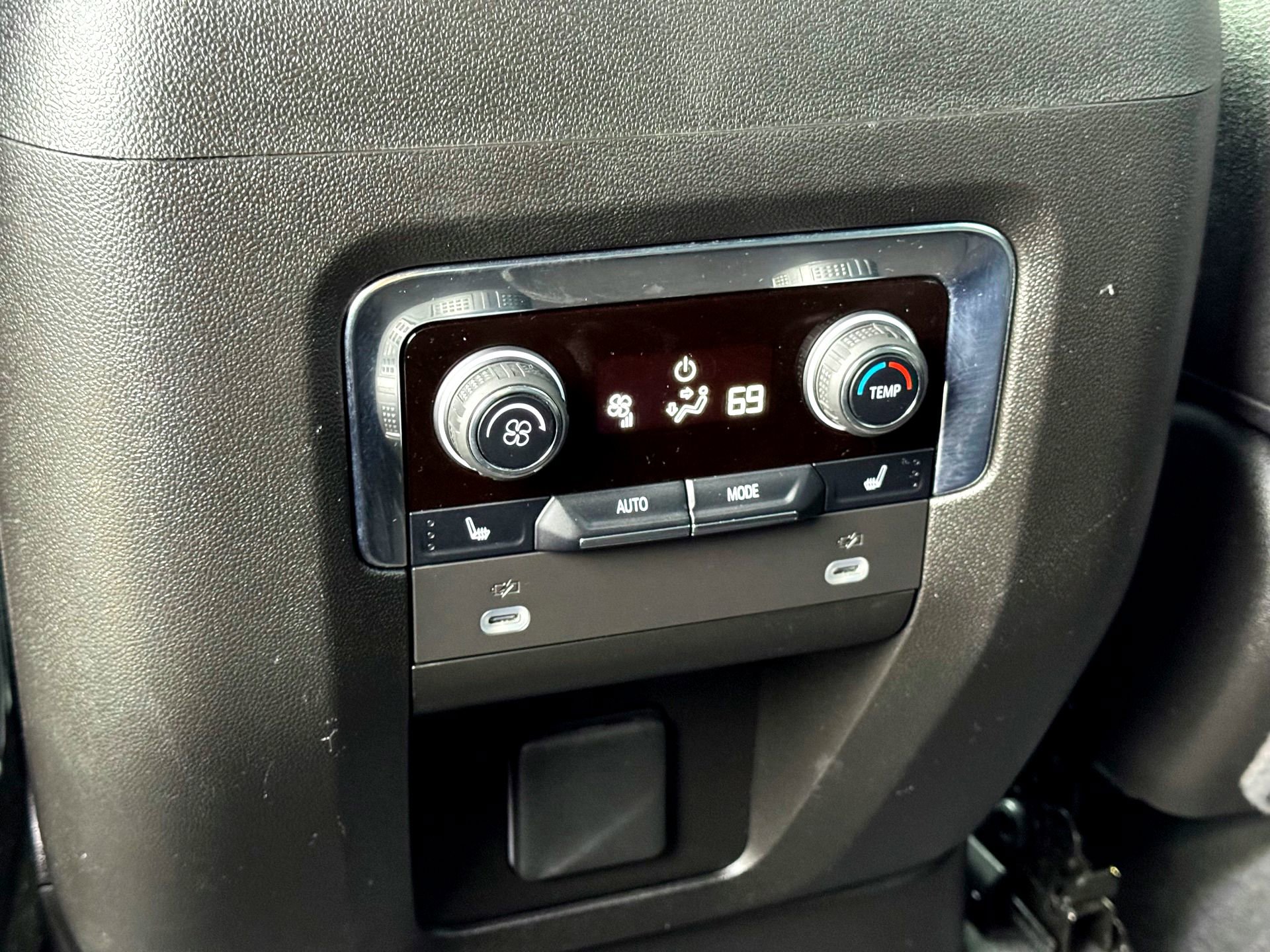 Used 2024 Chevrolet Tahoe Premier w/ Max Trailering Package image 21