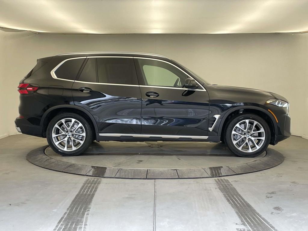 New 2026 BMW X5 xDrive50e w/ Executive Package AWD/4WD image 6