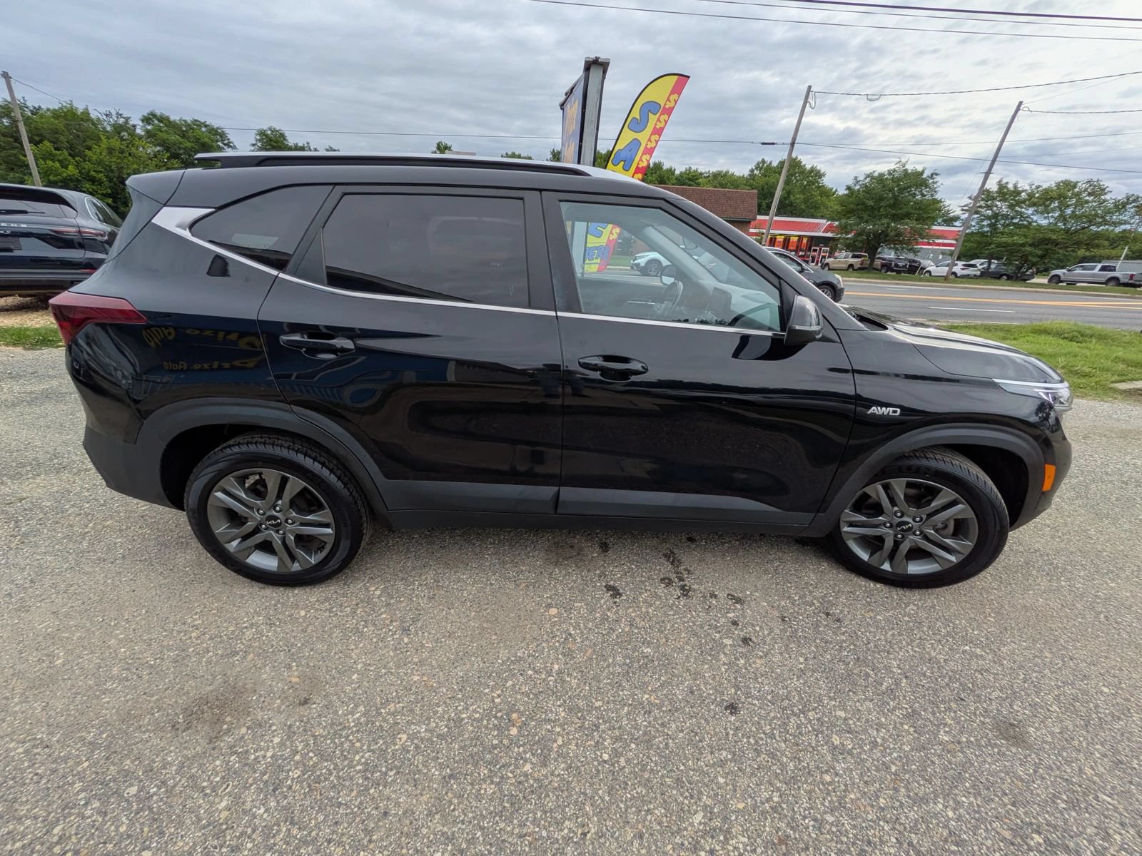 Used 2022 Kia Seltos S AWD/4WD image 7