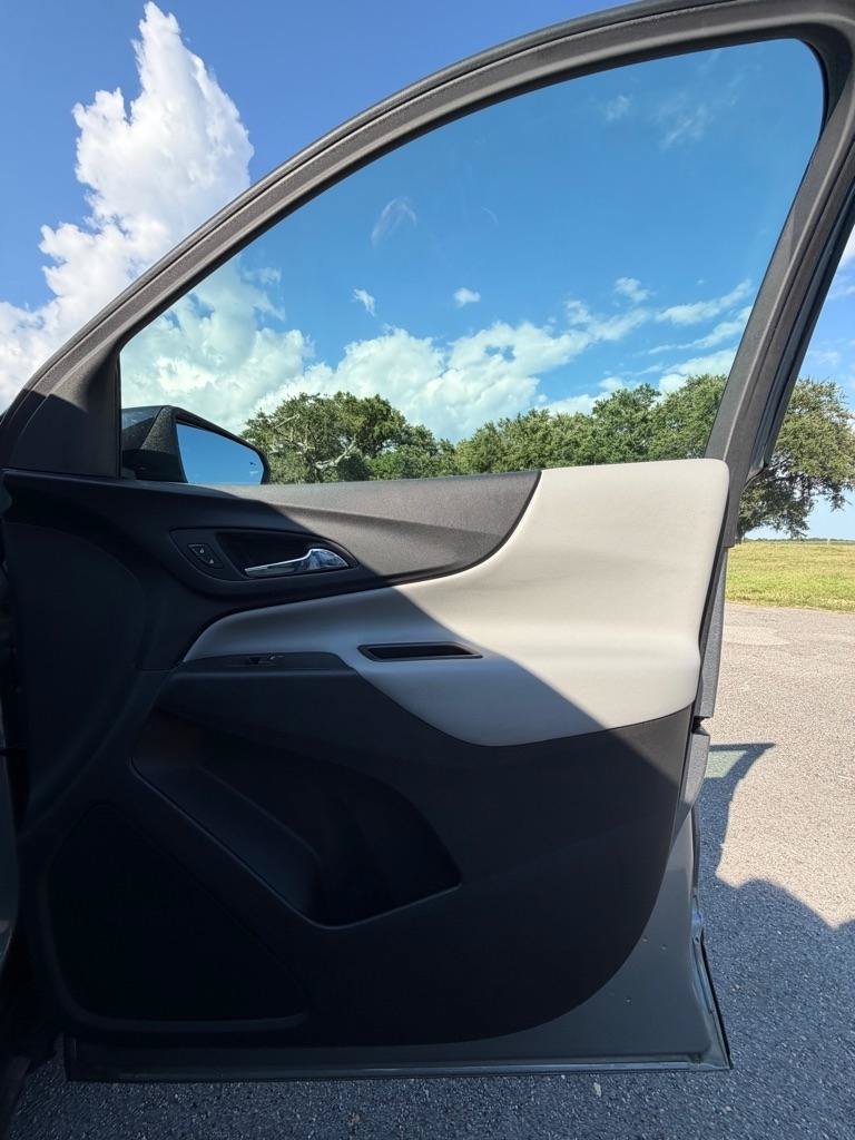 Used 2023 Chevrolet Equinox LS w/ LS Convenience Package FWD image 13