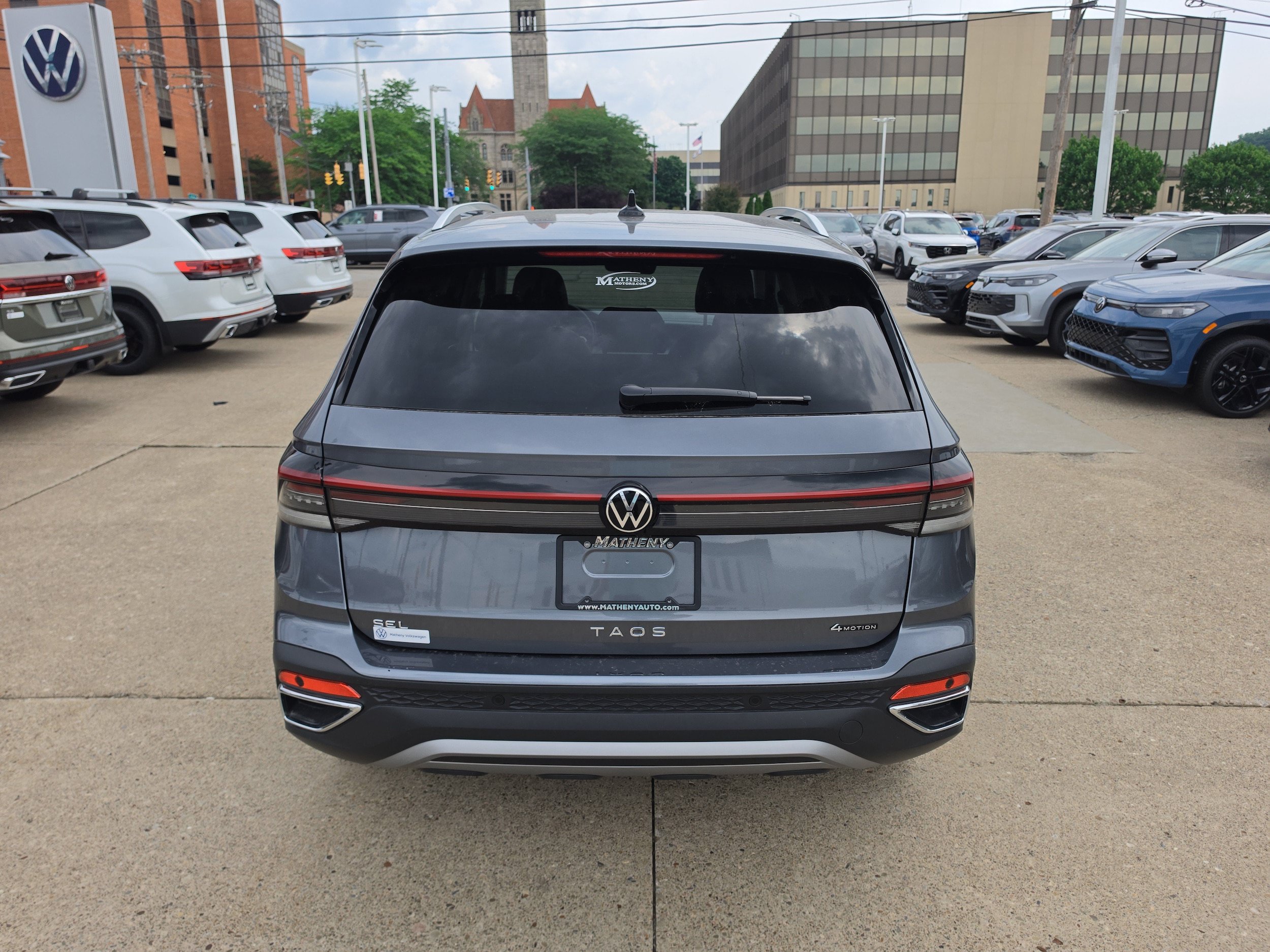 New 2026 Volkswagen Taos SEL AWD/4WD image 5