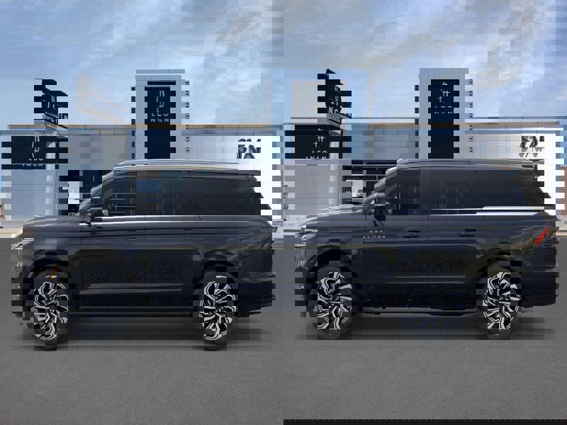New 2026 Lincoln Navigator L Black Label image 3