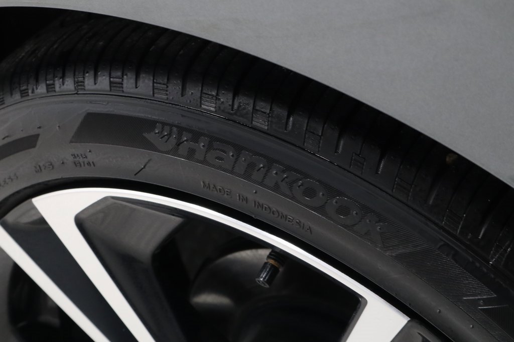 Certified 2023 Nissan Sentra SR w/ SR Premium Package image 20