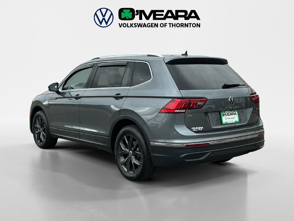 Used 2024 Volkswagen Tiguan SE w/ Panoramic Sunroof Package AWD/4WD image 3