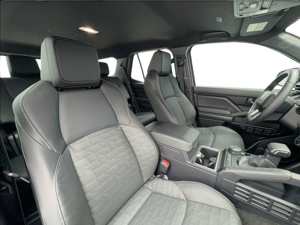 Used 2025 Toyota 4Runner TRD Off-Road Premium w/ Tow Technology Package AWD/4WD image 30