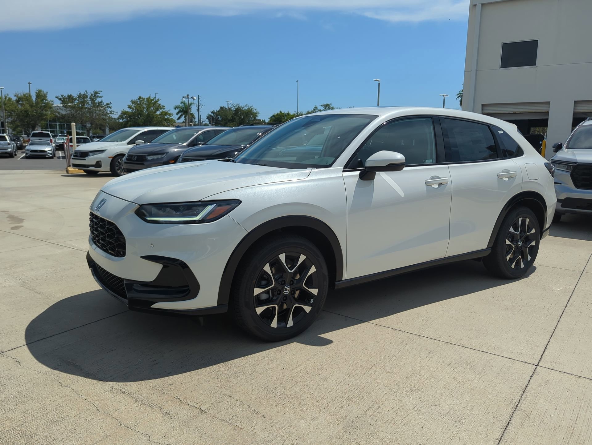 New 2027 Honda HR-V EX-L image 10