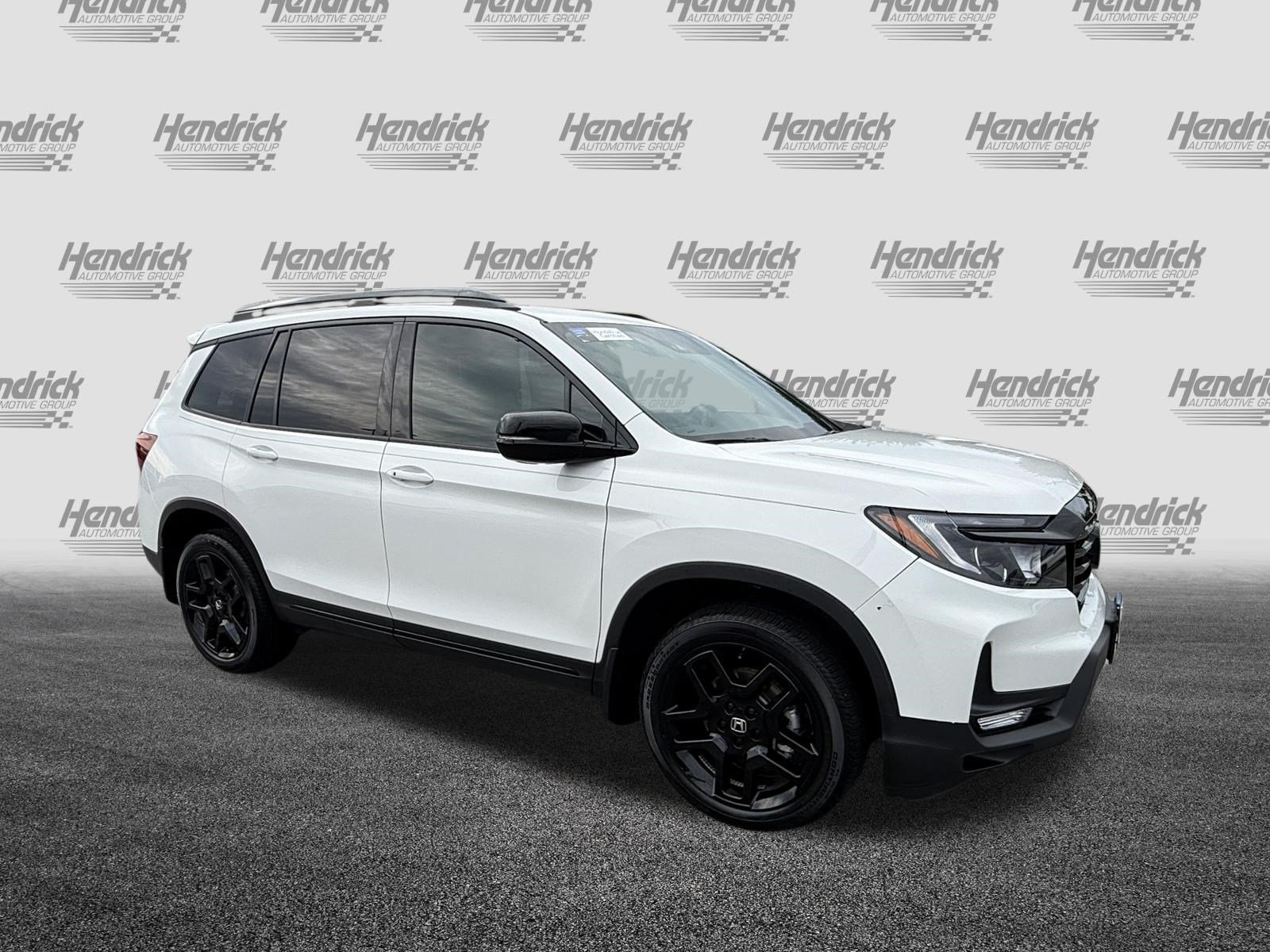 Certified 2024 Honda Passport Black Edition image 2
