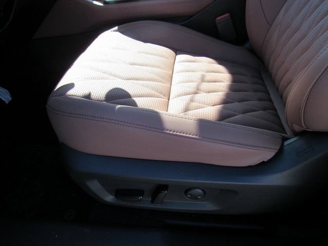 New 2026 Mitsubishi Outlander SEL FWD image 13