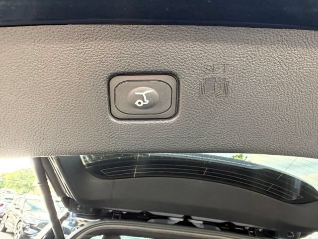 Used 2023 Ford Edge Titanium w/ Equipment Group 301A AWD/4WD image 14