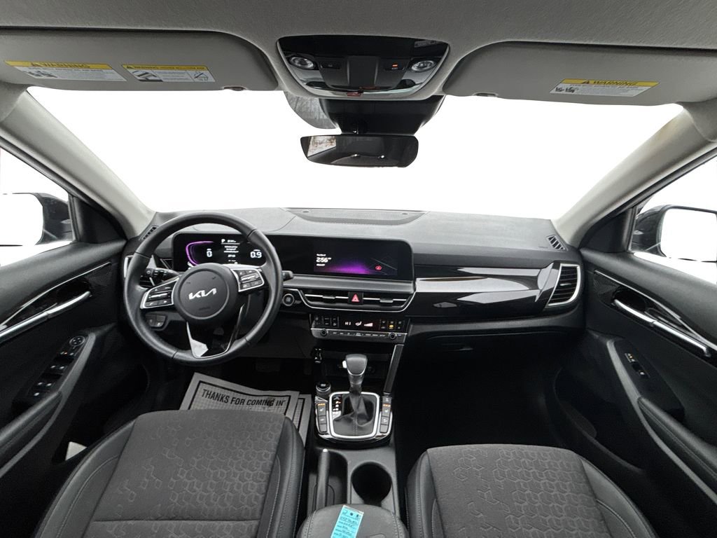 Certified 2025 Kia Seltos S image 16
