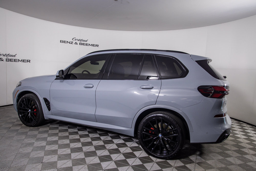 Used 2026 BMW X5 sDrive40i w/ M Sport Package RWD image 11