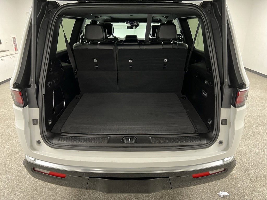 Used 2023 Jeep Wagoneer L Series III w/ Premium Group I image 60