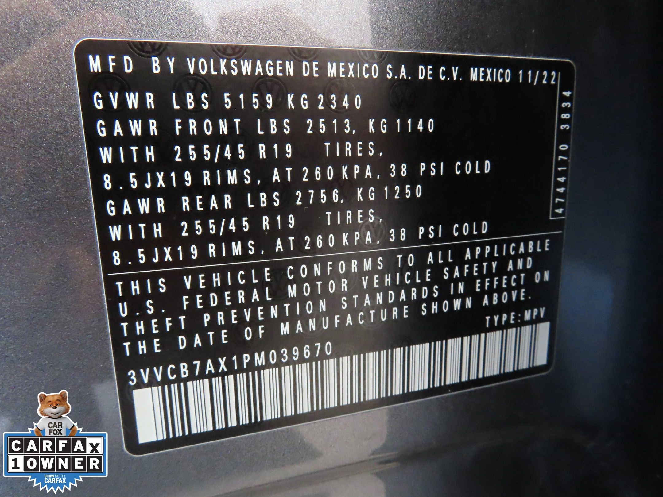 Used 2023 Volkswagen Tiguan SE R-Line image 31