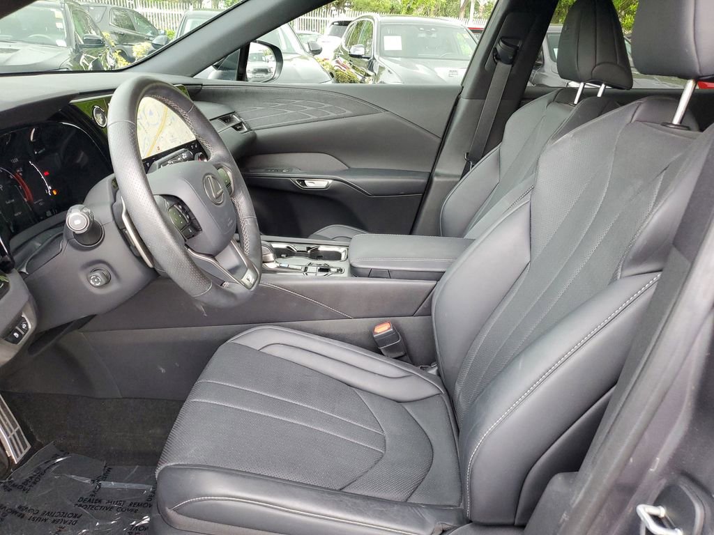 Used 2023 Lexus RX 350 F Sport w/ Accessory Package (Z1) AWD/4WD image 16