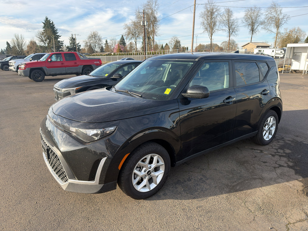 Used 2024 Kia Soul LX w/ Option Group 015 image 4