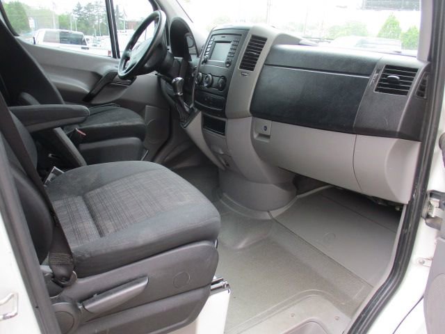 Used 2018 Mercedes-Benz Sprinter 2500 image 4