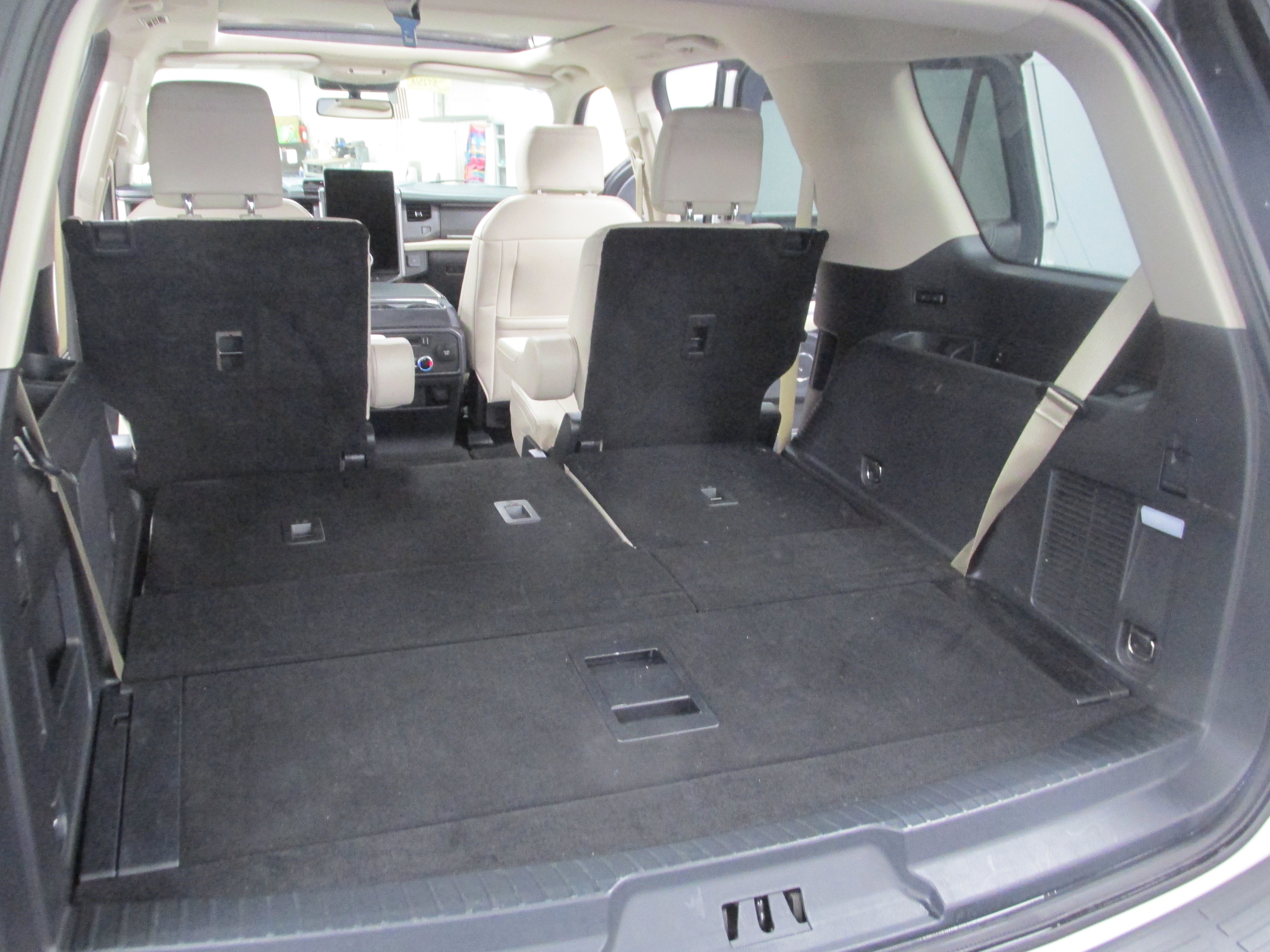 Used 2023 Ford Expedition Platinum image 24