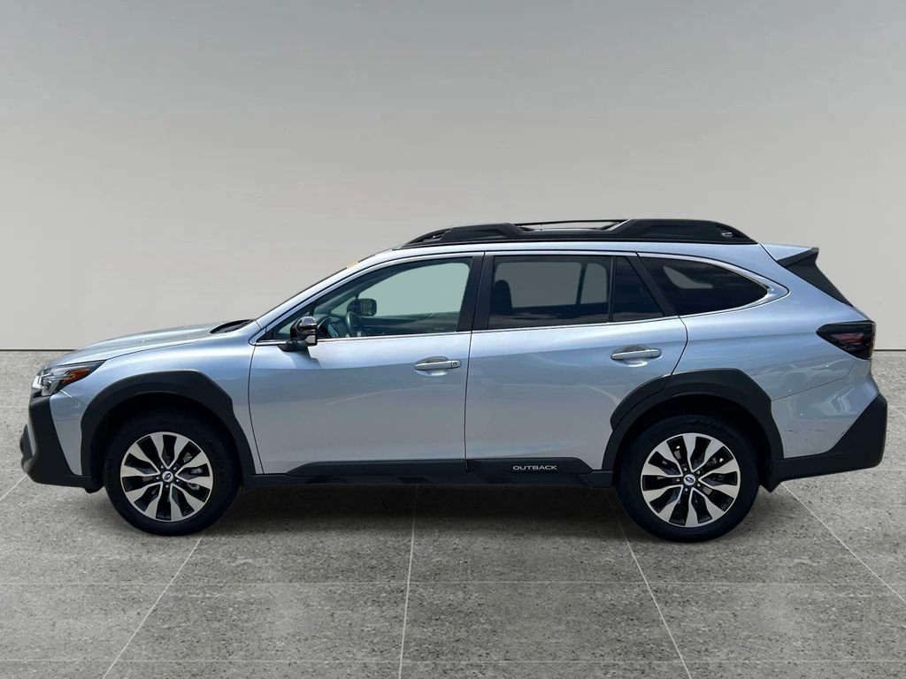 Used 2023 Subaru Outback Limited AWD/4WD image 2