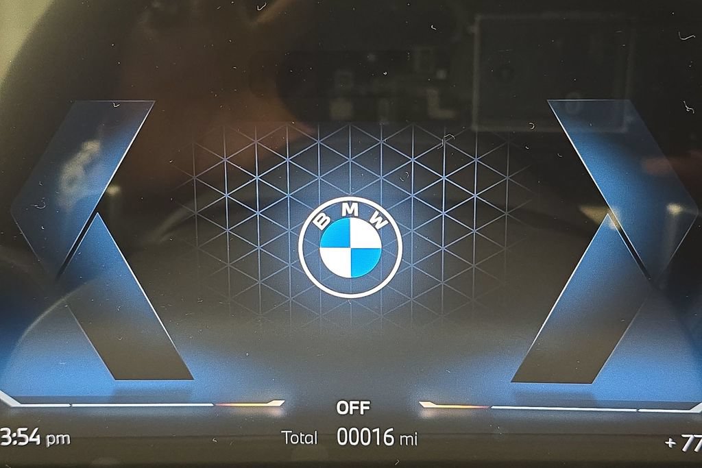 New 2027 BMW X6 xDrive40i w/ Executive Package AWD/4WD image 17