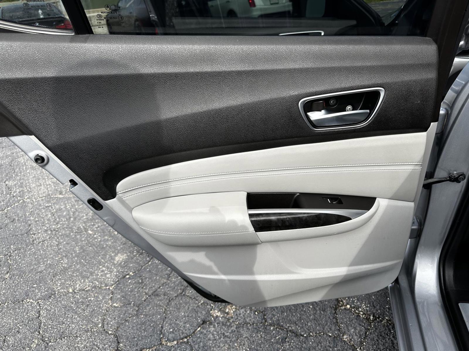 Used 2018 Acura TLX image 35