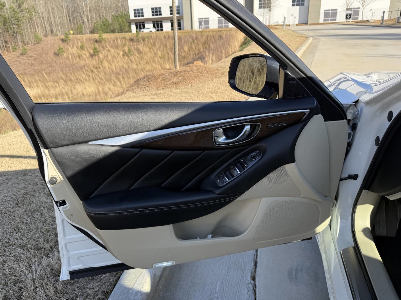 Used 2014 INFINITI Q50 Premium w/ Technology Package image 12