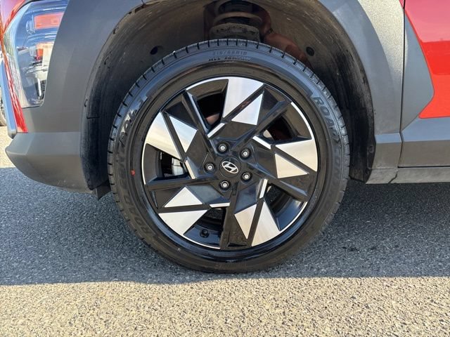 Used 2025 Hyundai Kona SEL AWD/4WD image 15