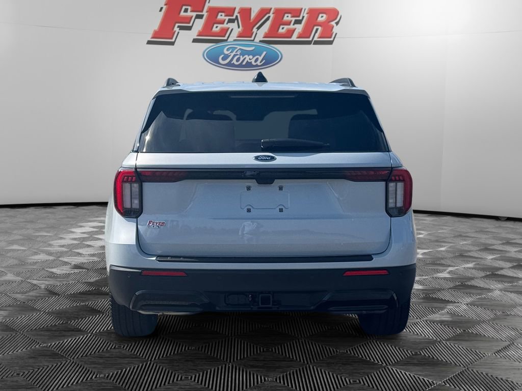 New 2026 Ford Explorer ST-Line w/ ST-Line Street Pack image 4