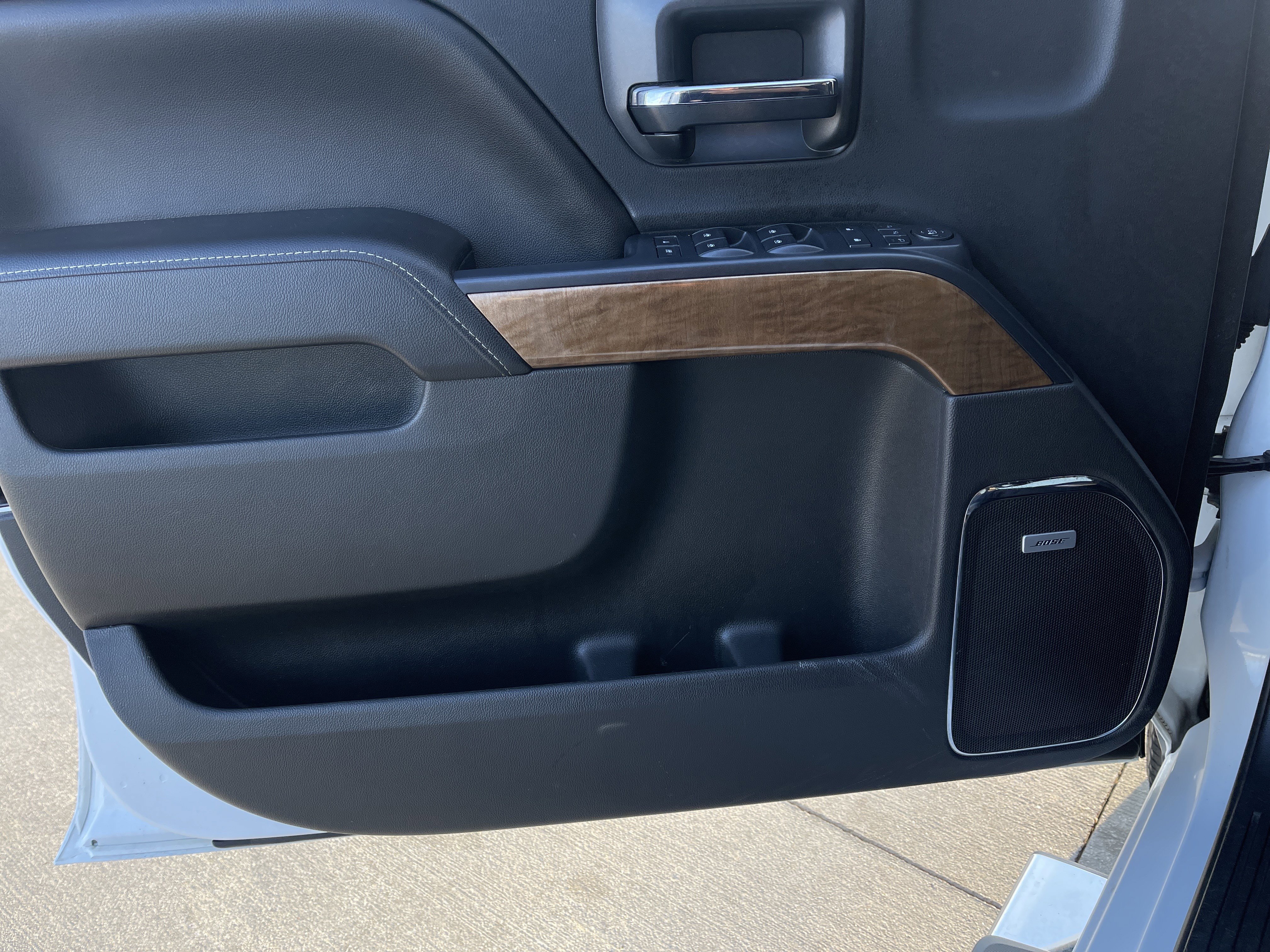 Used 2016 Chevrolet Silverado 3500 LTZ image 22