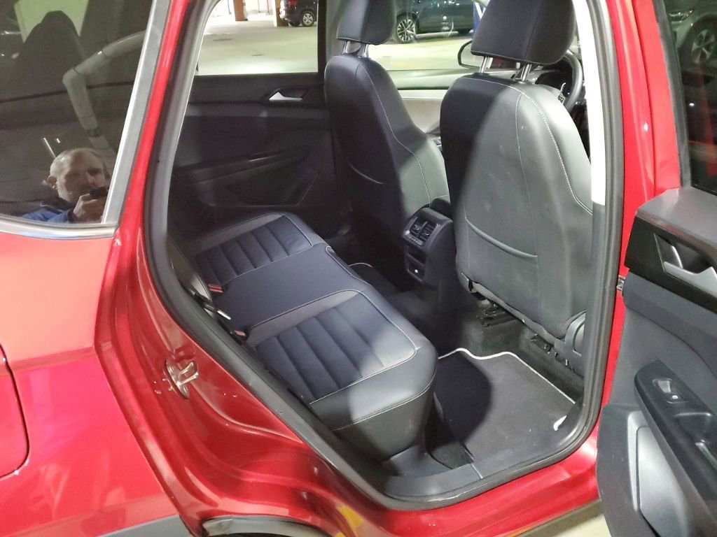 Certified 2023 Volkswagen Taos SEL image 62