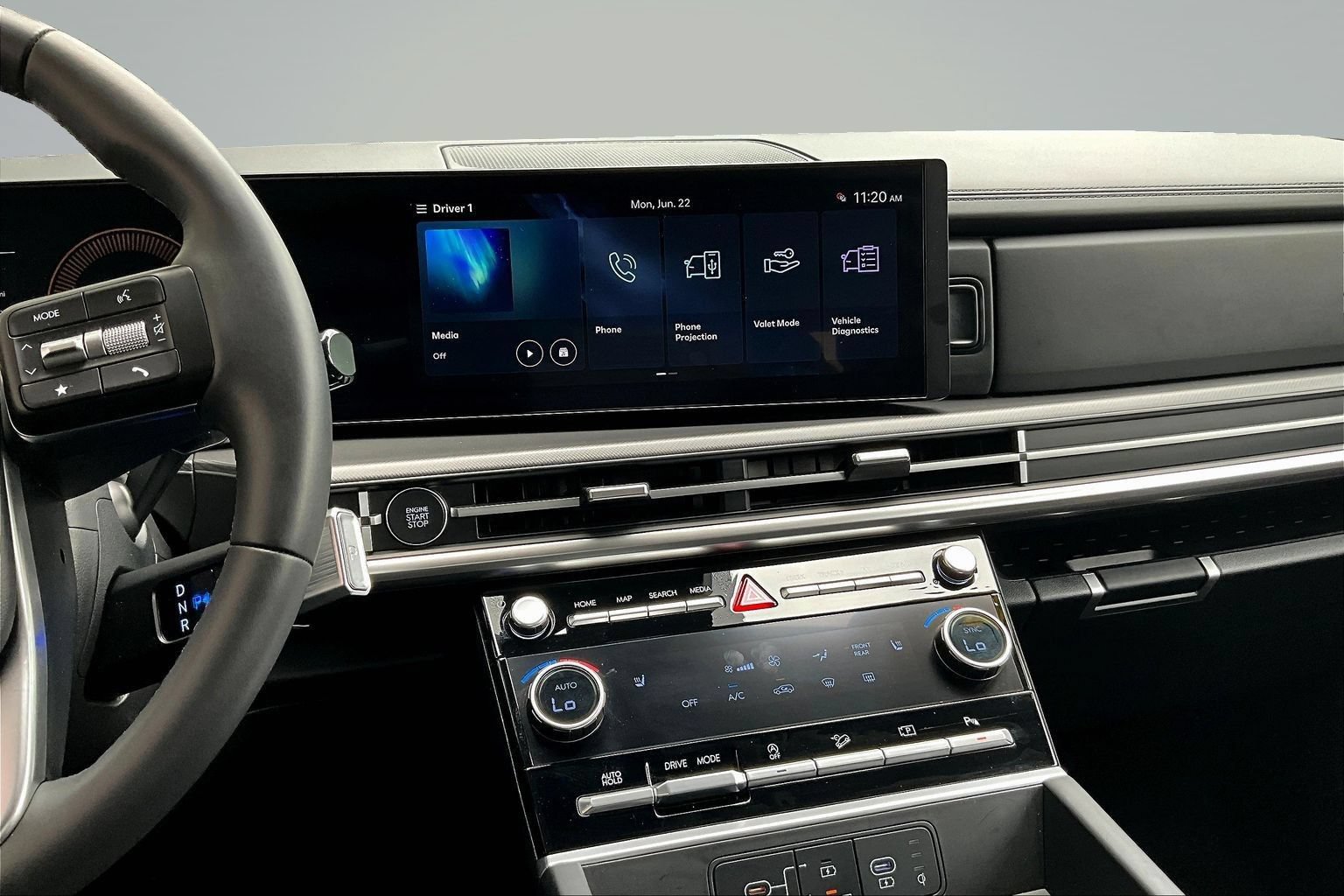 Used 2025 Hyundai Santa Fe SEL FWD image 9