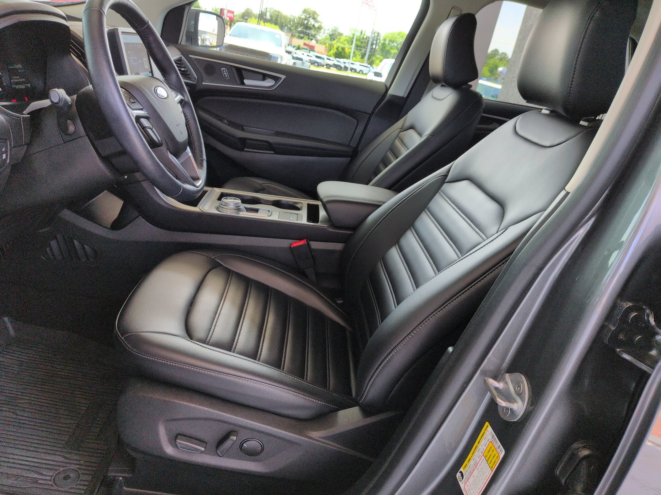 Used 2022 Ford Edge SEL w/ Convenience Package AWD/4WD image 16