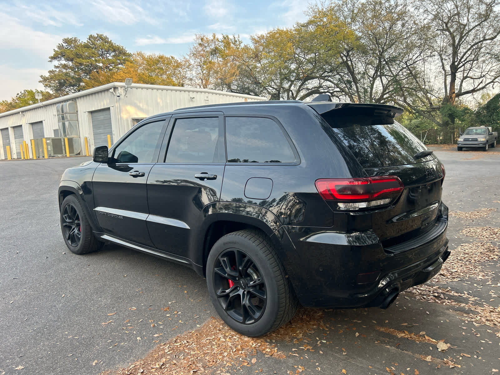 Used 2017 Jeep Grand Cherokee SRT image 2