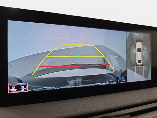 Used 2025 Lexus IS 500 RWD image 22