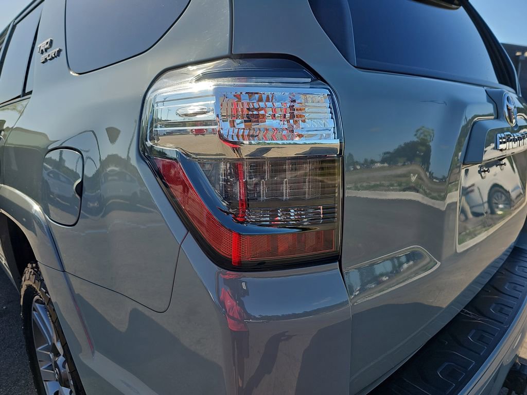 Used 2022 Toyota 4Runner TRD Sport AWD/4WD image 36