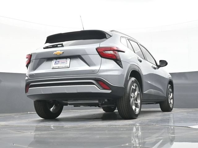 New 2026 Chevrolet Trax LT w/ Sunroof Package FWD image 40