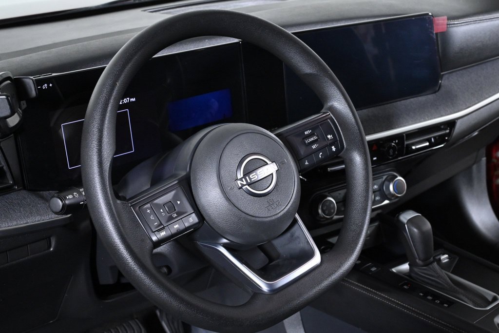 Certified 2025 Nissan Kicks SV AWD/4WD image 11