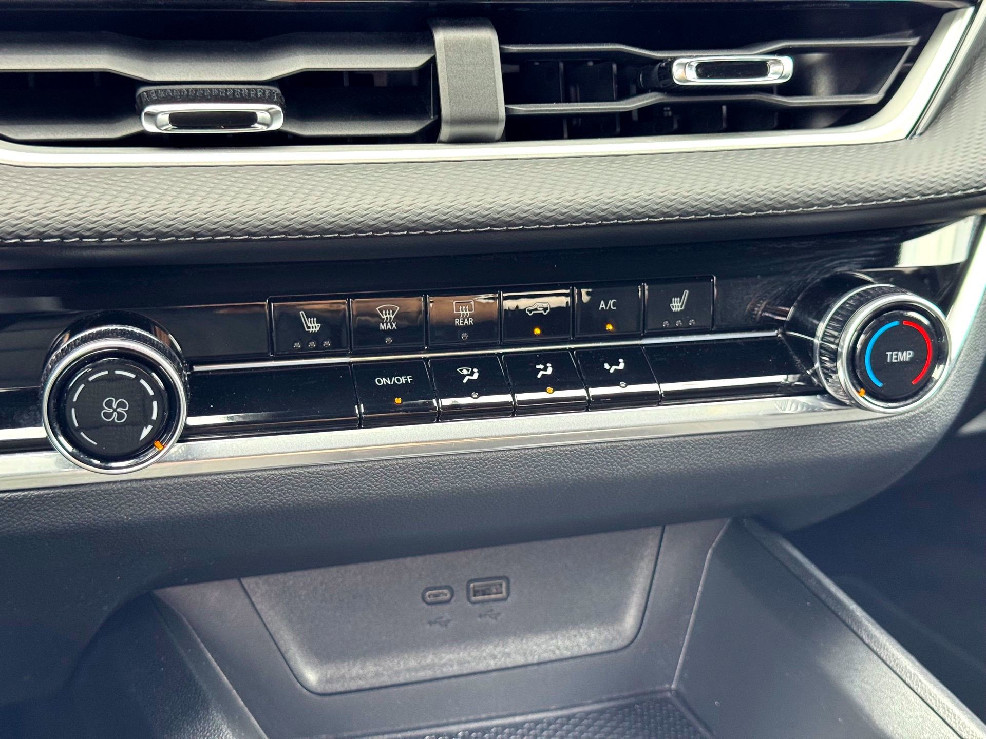 Used 2026 Chevrolet Equinox LT image 30