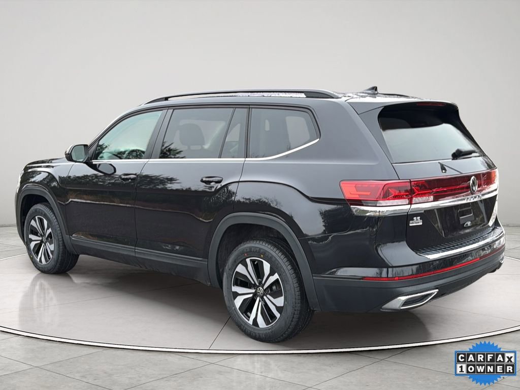 Used 2024 Volkswagen Atlas SE image 3