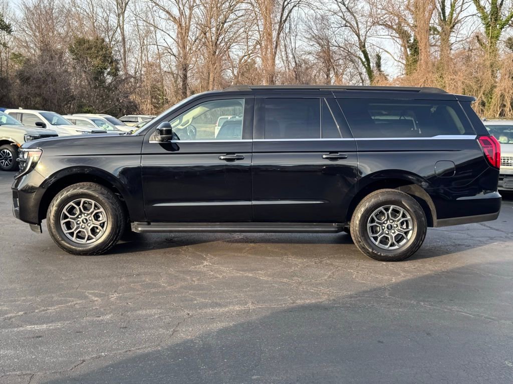 Used 2025 Ford Expedition Max Active image 3