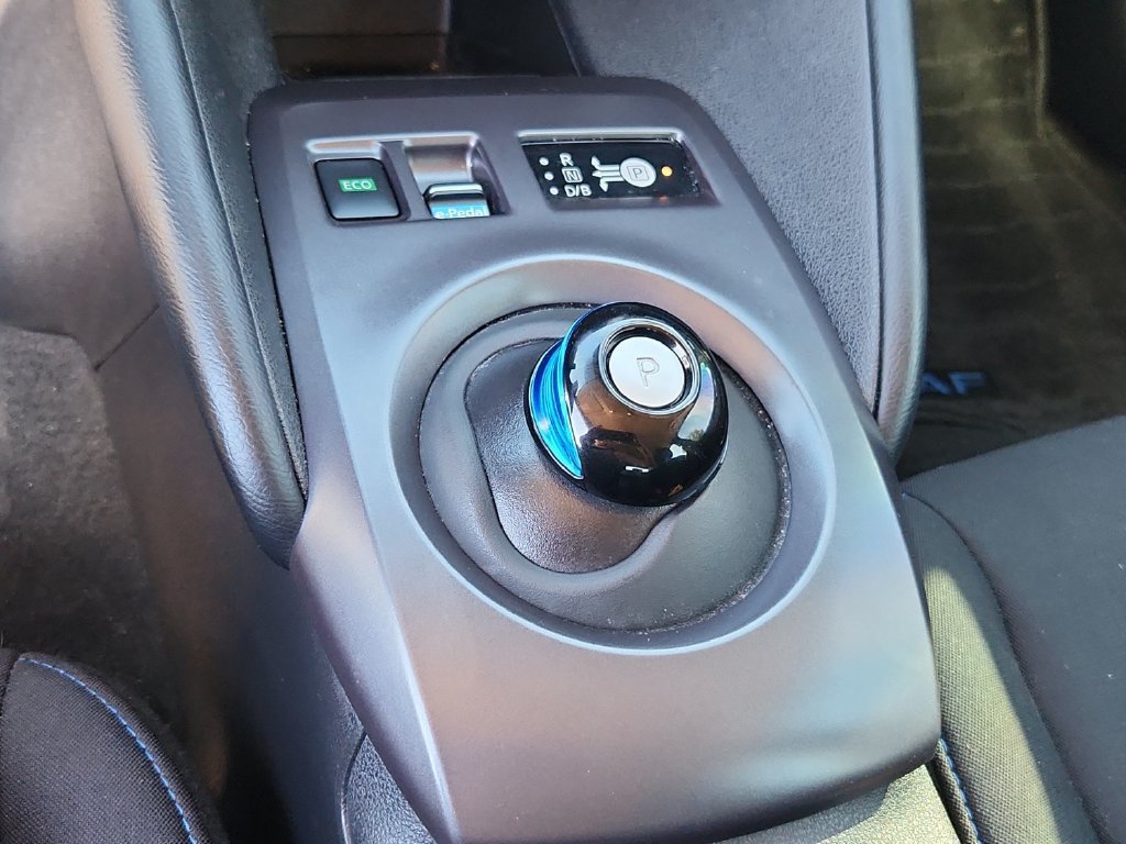 Used 2025 Nissan Leaf S FWD image 20