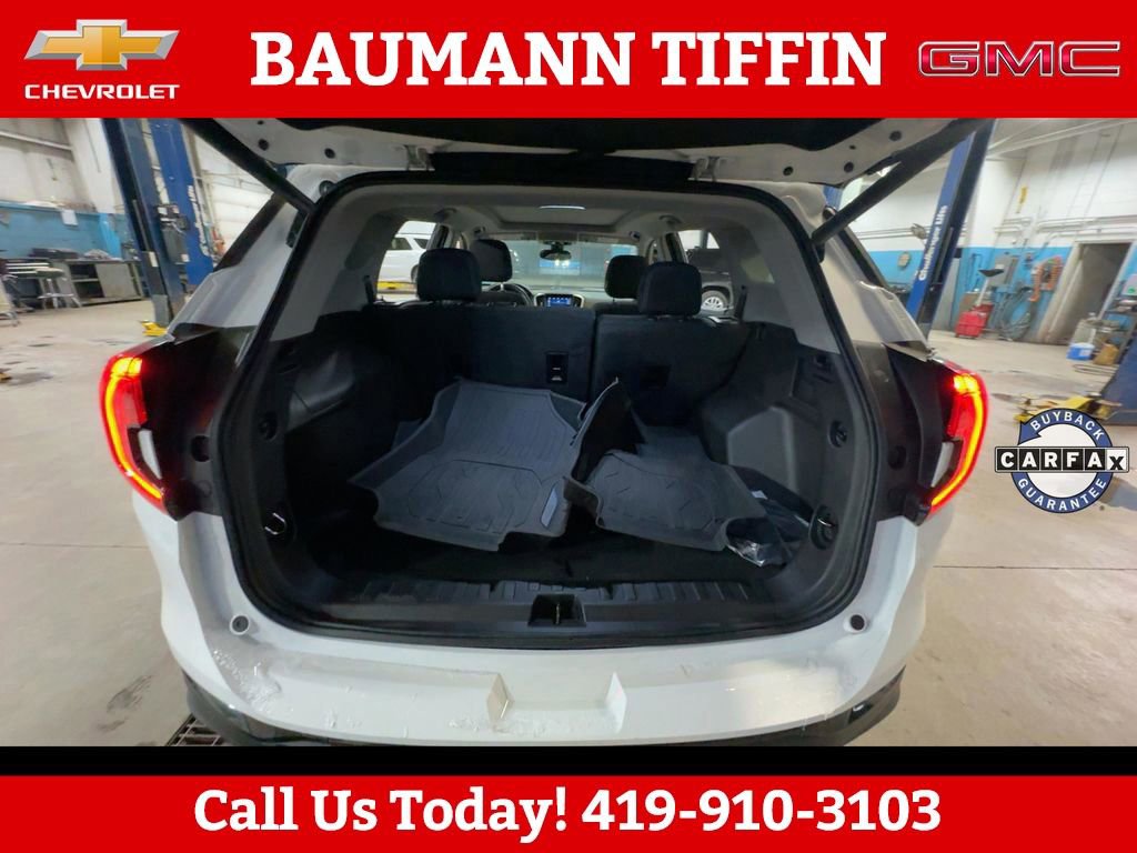 Used 2023 GMC Terrain SLE w/ Driver Convenience Package FWD image 10