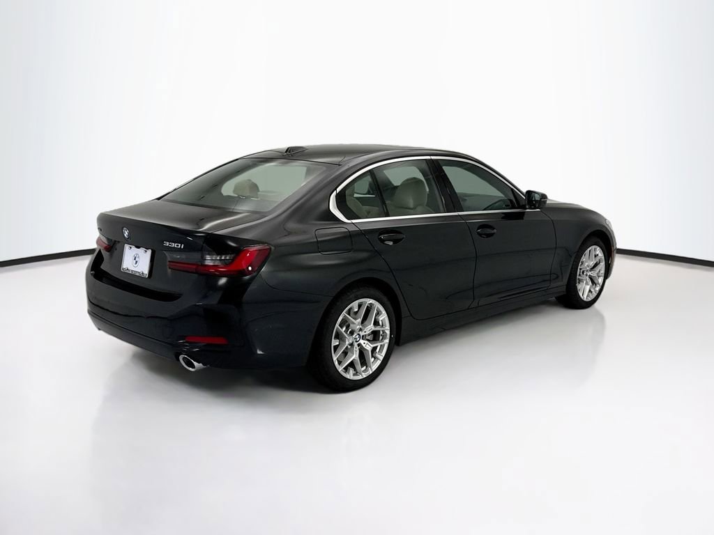 New 2026 BMW 330i xDrive Sedan w/ Convenience Package AWD/4WD image 5